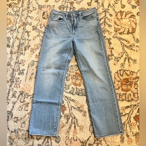 J Crew slim boyfriend Jean in Darcy Sz 28
